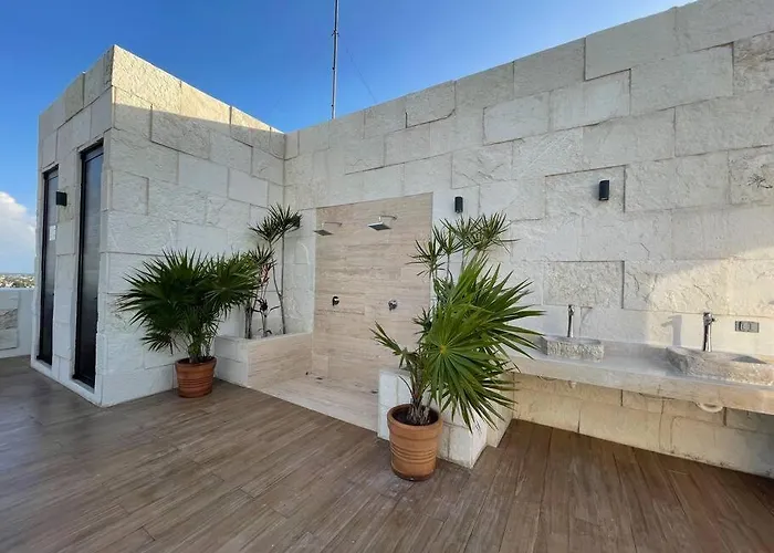Ferienhaus Brand New With Rooftop Pool *