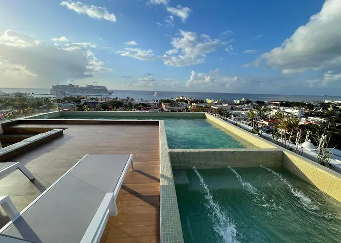 Brand New With Rooftop Pool