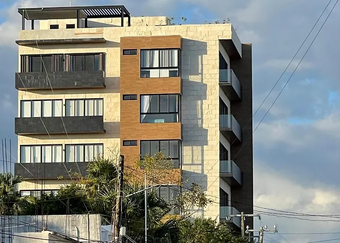 Ferienhaus Brand New With Rooftop Pool *