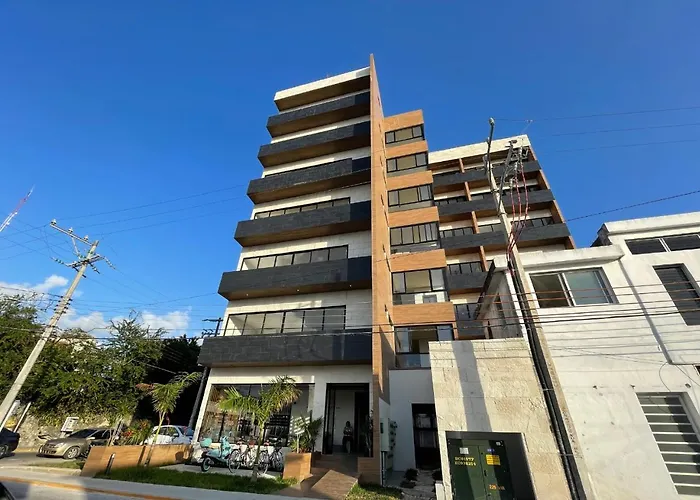Ferienhaus Brand New With Rooftop Pool