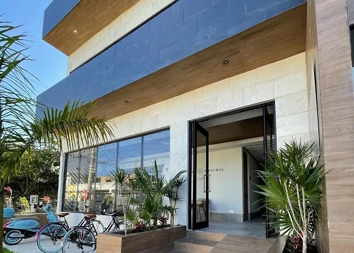 Brand New With Rooftop Pool